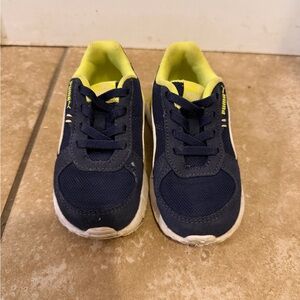 Kids Navy Puma Sneakers